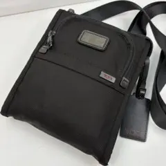 TUMI トゥミ ショルダーバッグ サコッシュ クロスボディ 斜め掛け22110