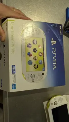 PS Vita Wi-Fiモデル ライムグリーンホワイト　PCH-2000