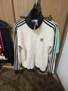 adidas ワッフルトラックジャケット