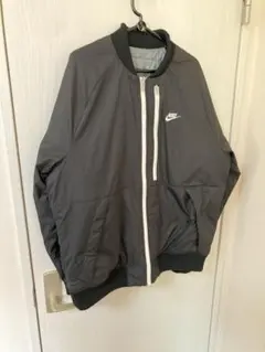 NIKE リバーシブルブルゾン
