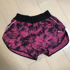 PUMA タイダイ柄ショートパンツ