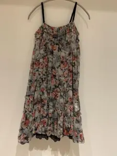 在庫確認中！新品  レストローズの花柄キャミソール＊ レストローズ トップス 花柄オフショルダーキャミソール - メルカリ