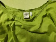 グリーン Vネック 半袖シャツのサムネイル