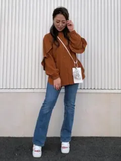 ラッフルスリーブブラウス