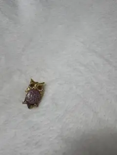 金色の紫色装飾ブローチ フクロウ