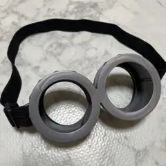 新品　ミニオンズのめがね　レンズなし　コスプレのサムネイル