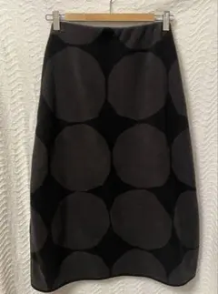 ドット柄 ひざ丈スカート