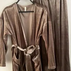 新品未使用　ベロア パジャマ　ルームウェア　2点セット