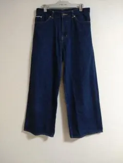 Item thumbnail for item e2076717-96d7-491f-84fb-eb5b18591ca9