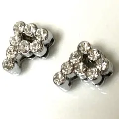 キラキラ　イニシャル　アルファベット　メタルパーツ　2個セット　P