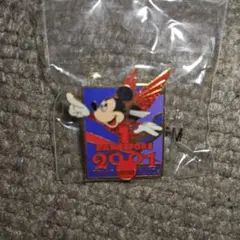 ディズニーランド2001 ミッキーピンバッジ
