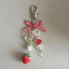 キーホルダー【赤】【いちご】