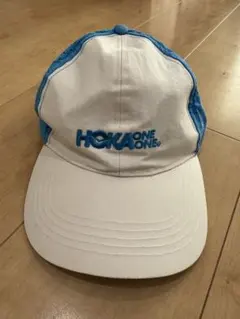HOKA ONE ONE ベースボールキャップ ホワイト/ブルー