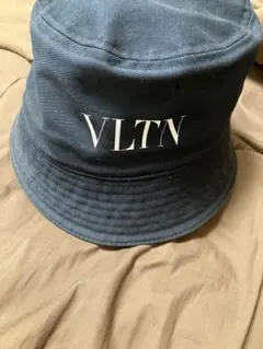2026年最新】VALENTINO メンズ ハットの人気アイテム - メルカリ