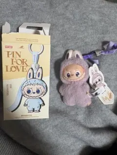 POP MART PIN FOR LOVE イニシャルラブブ M m