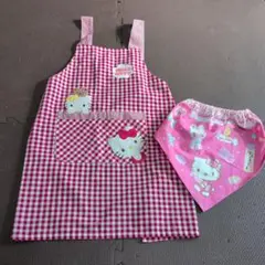 ハローキティ 女の子　赤 エプロン サイズ150