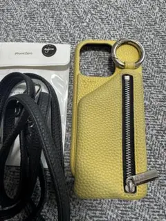 エジュー　iPhone 15 Pro用イエローケース