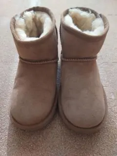 UGGのベージュスエードブーツ　18.5cm