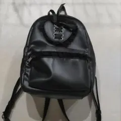 ハート型装飾 ブラックリュック