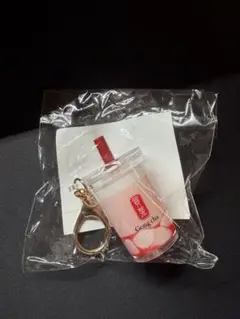 ゴンチャ　いちご杏仁　キーホルダー