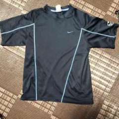 ナイキ ネイビーTシャツ 150㎝のサムネイル