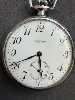 Waltham 懐中時計 ホワイト文字盤　ヴィンテージ　廃盤　激レアのサムネイル