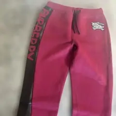 赤紫色 カジュアルパンツ サイドロゴ