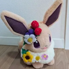 ポケモンセンター　2019年イーブイ ぬいぐるみ 花とイチゴ装飾