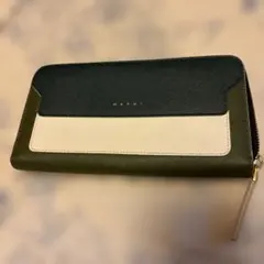 MARNI ダークグリーン ホワイト 長財布のサムネイル