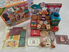 ジャムおじさんのパン工場　アンパンマン