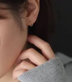 オーバルダイヤピアス（片耳）K10