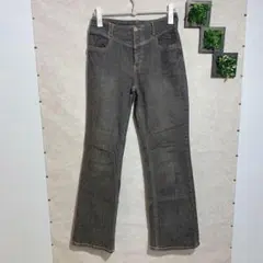 コムシコムサ(size40)デニムパンツ　グレーデニム　ジーンズ　刺繍
