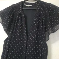 H＆M フレアスリーブ 黒 ひざ丈ワンピース