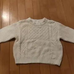 アイボリー ケーブルニット セーター