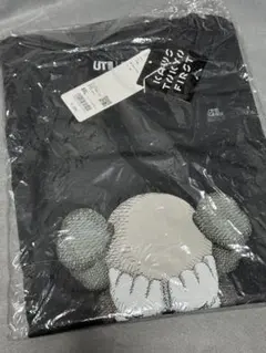 ユニクロ カウズ Tシャツ 4XL 新品 レア 貴重 UNIQLO