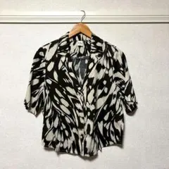 bila 総柄 半袖シャツ ブラウス Sサイズのサムネイル