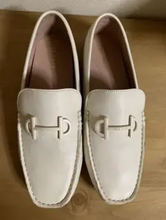 COLE HAAN フラットシューズ ホワイト 8Bのサムネイル