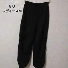 黒 カーゴパンツ 4つのポケット　風通しにくい　　ウォーキング　仕事　運動前後