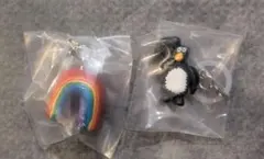 Daisuke Kondoめじるしアクセサリー2個セット　ペンギン　虹