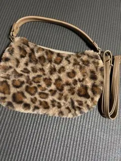 ヒョウ柄ファーショルダーバッグ
