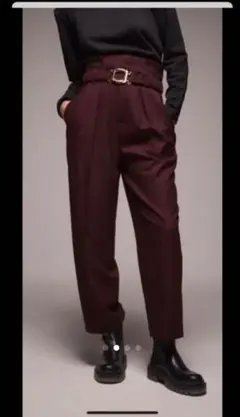 新品タグ付き　　ザラZARAベルト付きダーツ入りパンツ