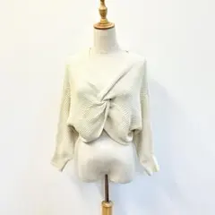 ✨美品✨アズールバイマウジー　フロントツイストニット【Ｓ】ドロップショルダー