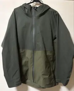 UNIQLO ユニクロ　ブロックテックパーカ　オリーブ