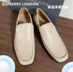 BURBERRY ローファー ベージュ 新品未使用のサムネイル