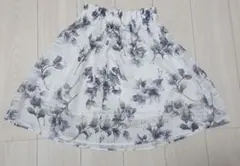 【美品】大花柄 膝丈フレアスカート ホワイト×ネイビー Mサイズのサムネイル