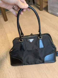 チャック一部不良】PRADA ブラック サフィアーノレザー ハンドバッグ鍵
