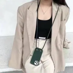 iPhone7/8/SE2/SE3ケース　革ショルダー　グリーン　肩がけ　紐付