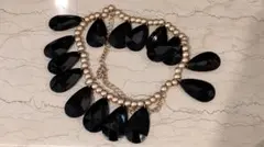 黒のドロップ型ネックレス　オニキス風