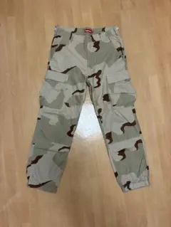 涼しい！Supreme デザートカモ ワークパンツ Sサイズ　シャカシャカ　薄手 Supreme デザートカモ カーゴパンツ - メルカリ