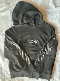 MONCLER 2023年モデルフード付ブラックパーカー XS